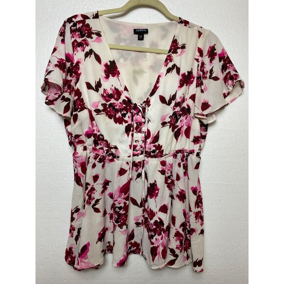 Torrid Floral Print Peplum Top Size 00 Cream & Pink Boho Feminine Shirt Blouse - Picture 1 of 4